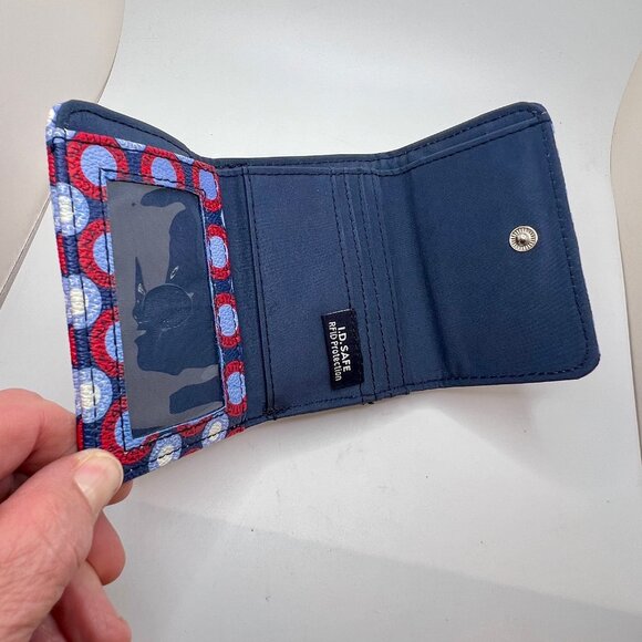 Nautica Wallet Tri Fold - Picture 4 of 4